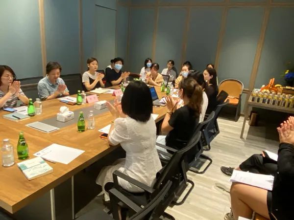 公司召开女职工阅读分享会